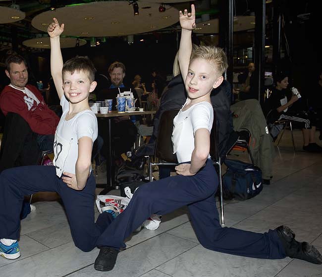 Jacob 13 år och Oscar 11 år vid Stadsteaterns audition för Billy Elliot. Foto Cristian Hillbom