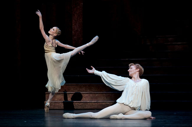 Sarah Lamb and Steven McRae in Romeo and Juliet © ROH 2015. Photo by Alice Pennefather