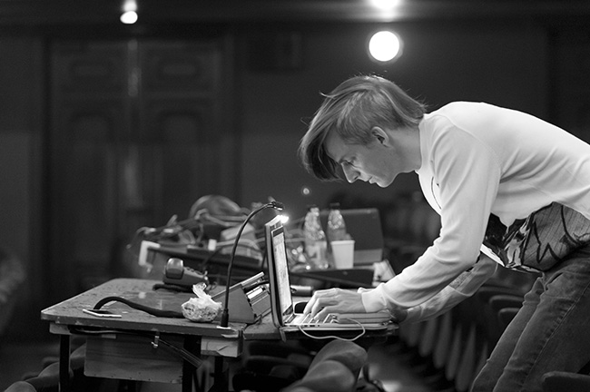 Mikael Karlsson vid tangentbordet. Foto Hans Nilsson
