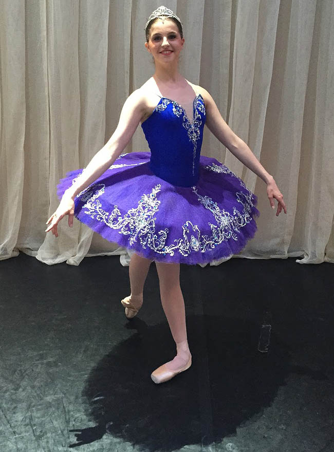 Emma i ett solo ur baletten Faraos dotter på Eremitagets Teater. Foto privat