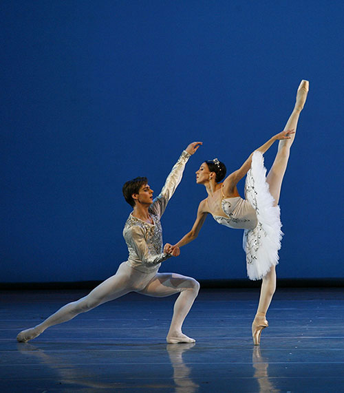 Victoria Tereshkina  and Vladimir Shklyarov in Theme and Variations. Photo Mariinsky Ballet