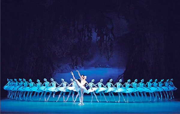 The perfect Mariinsky lines can be admired in Swan Lake. Photo Mariinsky Ballet