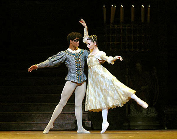 Tamara Rojo och Carlos Acosta i Romeo och Julia med Royal Ballet. Fotograf John Ross