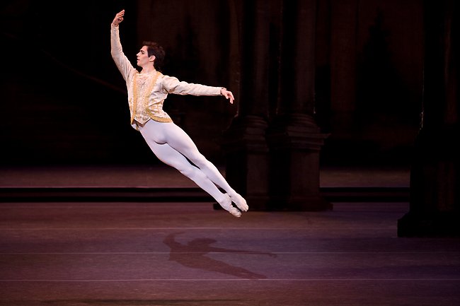 Federico Bonelli as Prince in The Sleeping Beauty. Photo ROH Johan Persson