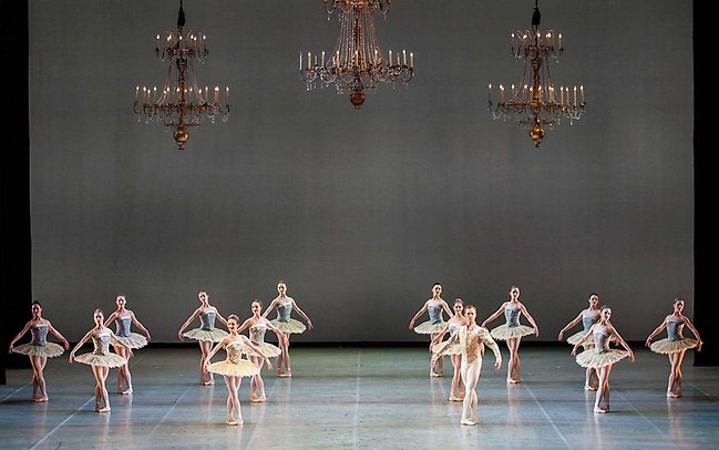 D Kongelige Ballet, Ballet de Luxe. Foto Costin Radu