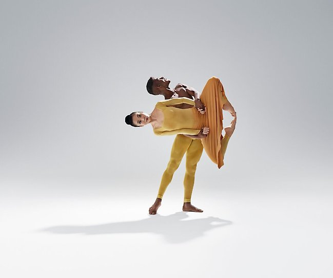 Xin Ying and Lloyd Knight in Martha Graham’s “Maple Leaf Rag.” Photo by Hibbard Nash Photography.