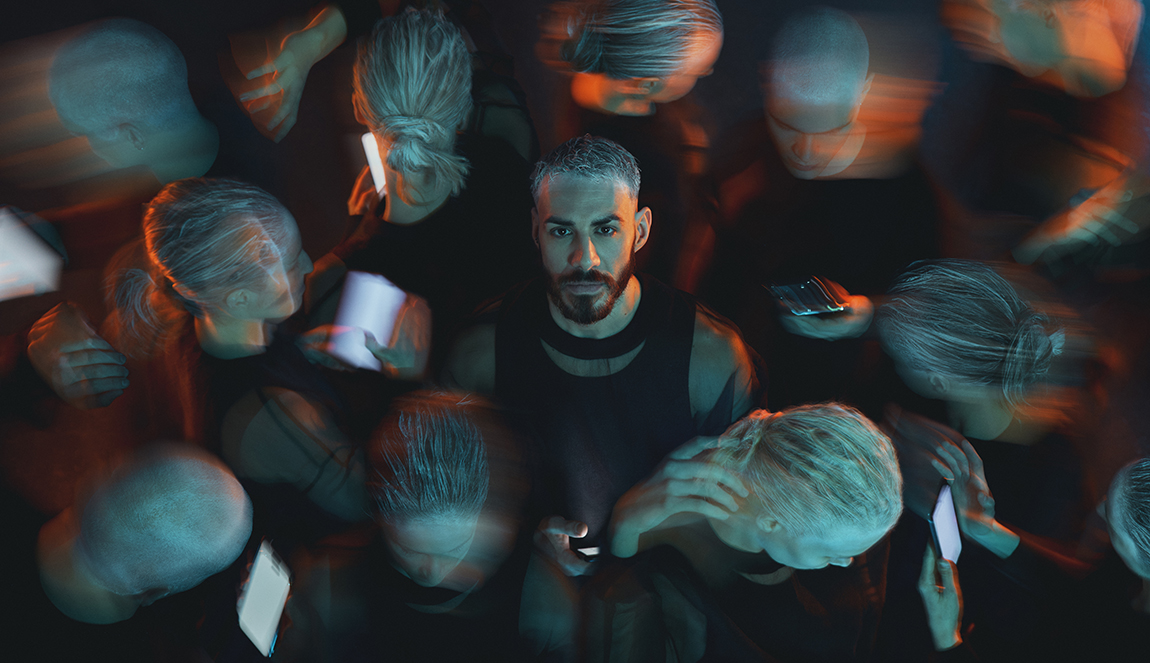 Invisible Rulers ifrågasätter algoritmer och identitet i samhället